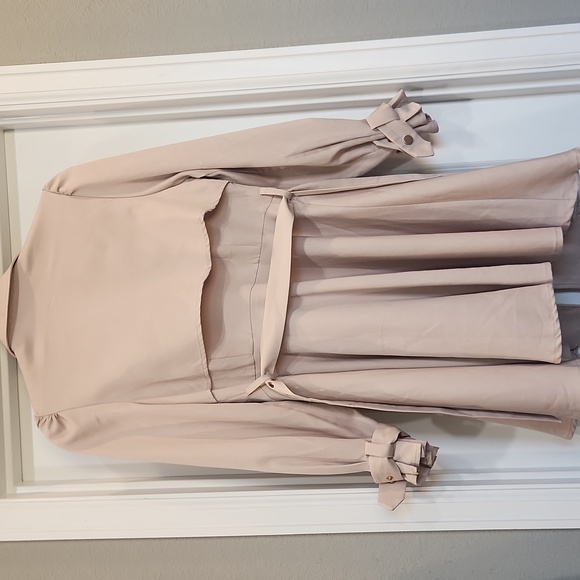 Fashion Nova Beige Lightweight Long Sleeve Belted Peacoat Or Mini Dress - Picture 4 of 4